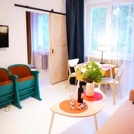 Apartment Cinema